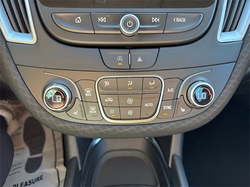 Used 2024 Chevrolet Malibu LT image 15
