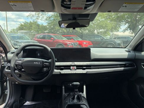 Used 2025 Kia K4 FWD image 32