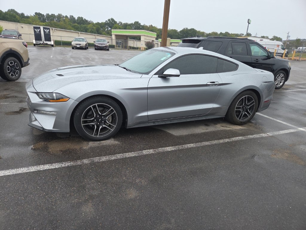 Used 2022 Ford Mustang Coupe w/ Equipment Group 101A RWD image 5