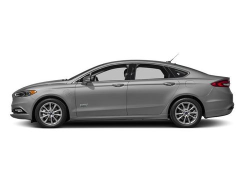 Used 2017 Ford Fusion Energi SE image 3