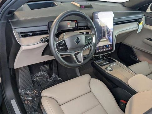 New 2025 Volvo EX90 Plus image 3
