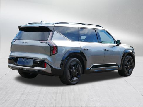 Certified 2024 Kia EV9 GT-Line AWD/4WD image 7