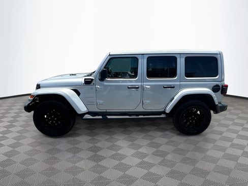 Used 2023 Jeep Wrangler Unlimited Sahara w/ Cold Weather Group AWD/4WD image 9