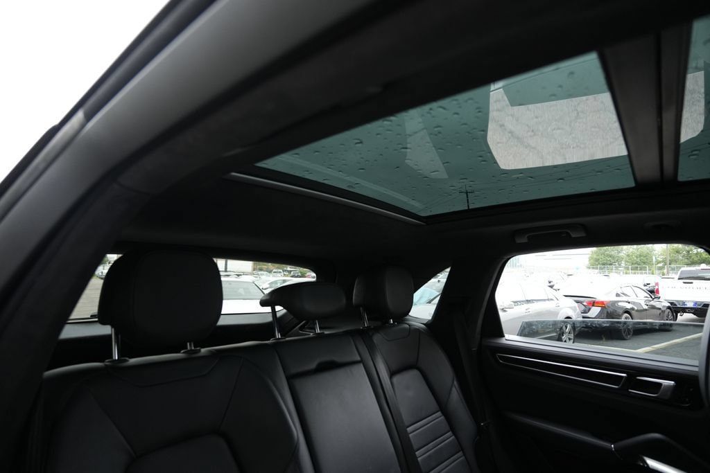 Used 2019 Porsche Cayenne Turbo AWD/4WD image 54