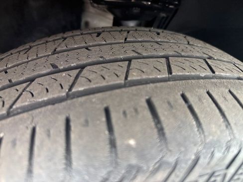 Used 2020 Volkswagen Atlas Cross Sport SE image 29