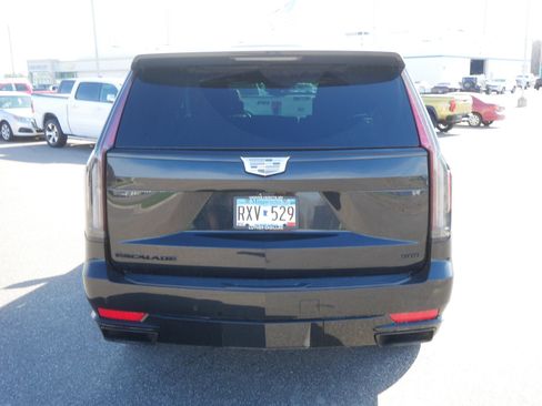 Used 2024 Cadillac Escalade ESV Sport w/ LPO, ONYX Package image 6