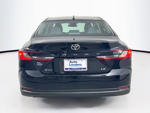 Used 2025 Toyota Camry LE image 6