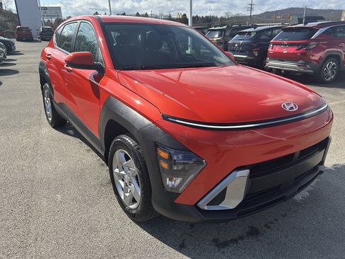 Used 2025 Hyundai Kona SE image 1