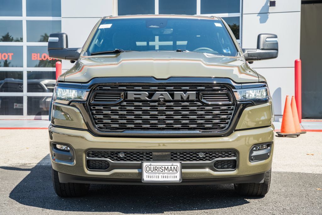 New 2027 RAM 1500 4x4 Crew Cab image 2