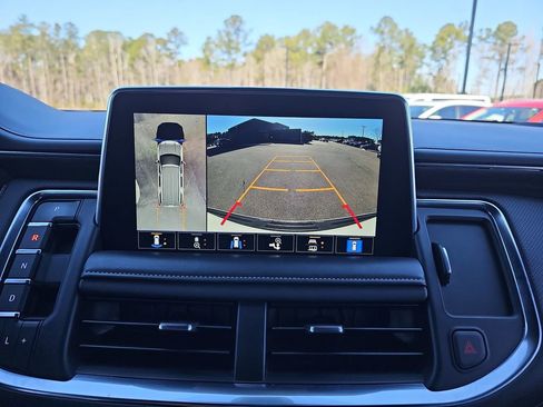 Used 2021 GMC Yukon SLT w/ SLT Luxury Package image 28