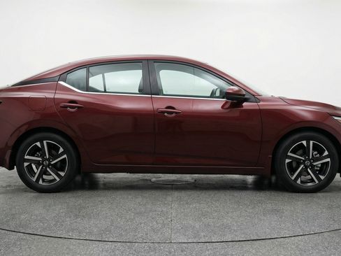 Used 2025 Nissan Sentra SV image 11