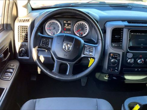 Used 2017 RAM 1500 Express image 6