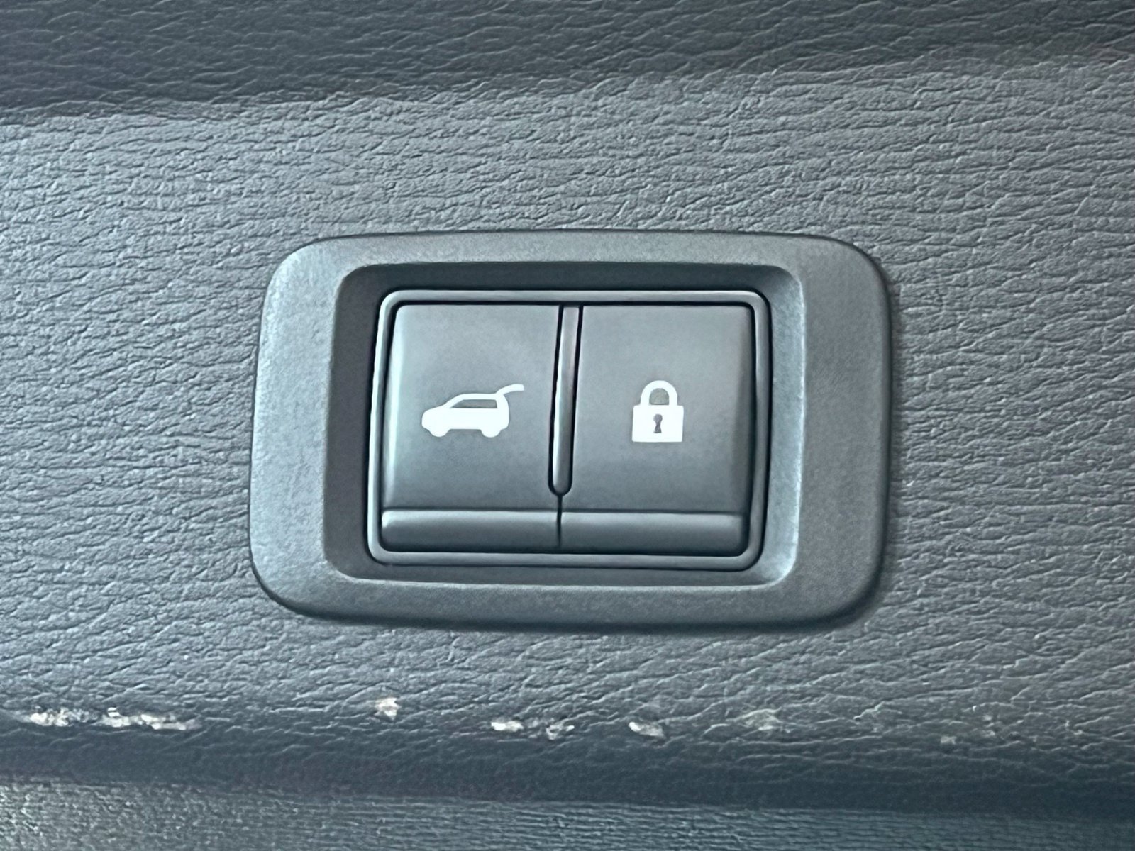 Used 2024 Mitsubishi Outlander SE AWD/4WD image 11