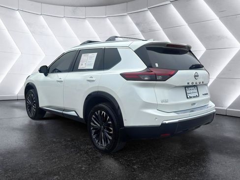 Used 2025 Nissan Rogue Platinum w/ Platinum Premium Package FWD image 5