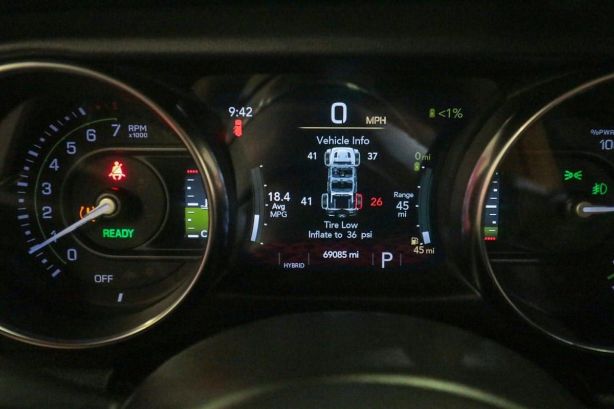 Used 2021 Jeep Wrangler Unlimited Sahara AWD/4WD image 19