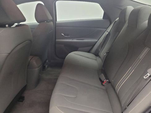 Used 2024 Hyundai Elantra SEL FWD image 18