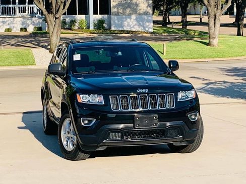 Used 2015 Jeep Grand Cherokee Laredo w/ Quick Order Package 23E image 2