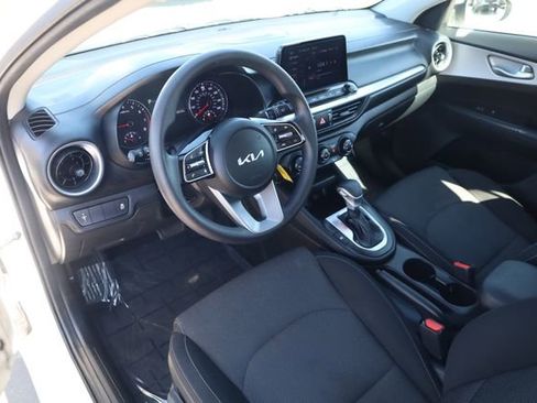 Used 2024 Kia Forte LXS image 9