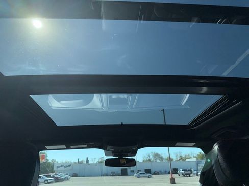 Used 2021 Ford Expedition Limited image 15