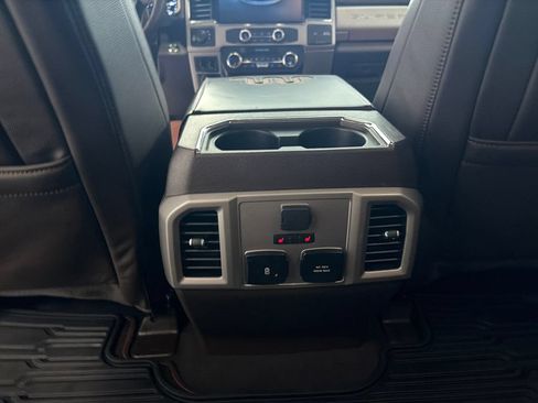 Used 2022 Ford F350 King Ranch w/ King Ranch Ultimate Package AWD/4WD image 17