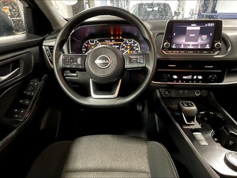 Certified 2024 Nissan Rogue SV image 17