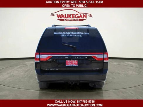 Used 2016 Lincoln Navigator Select AWD/4WD image 6