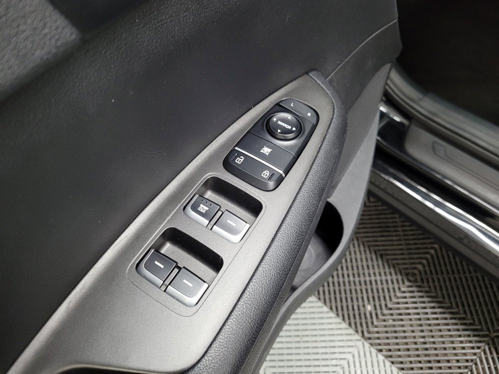 Used 2018 Kia Optima S FWD image 27