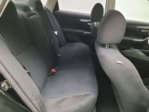Used 2014 Nissan Altima 2.5 SV w/ Convenience Package image 19
