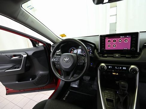 Used 2019 Toyota RAV4 XLE image 27