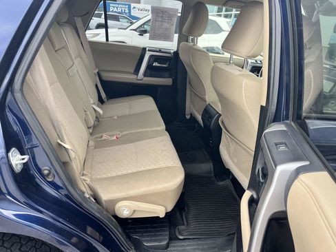 Used 2017 Toyota 4Runner SR5 AWD/4WD image 13