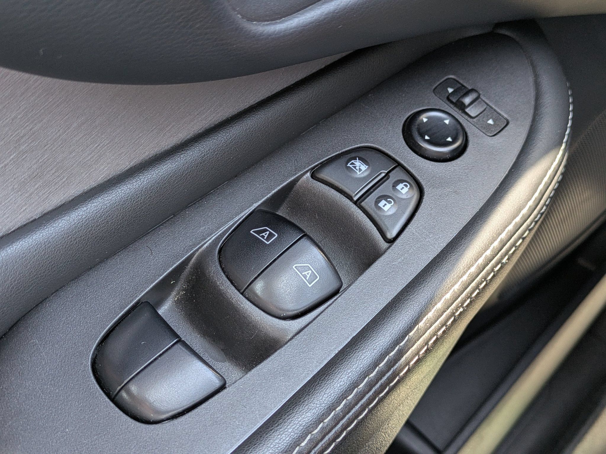 Used 2023 Nissan Murano SV AWD/4WD image 24