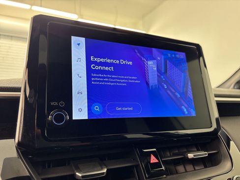 Used 2023 Toyota Corolla Cross XSE w/ Convenience Package image 24