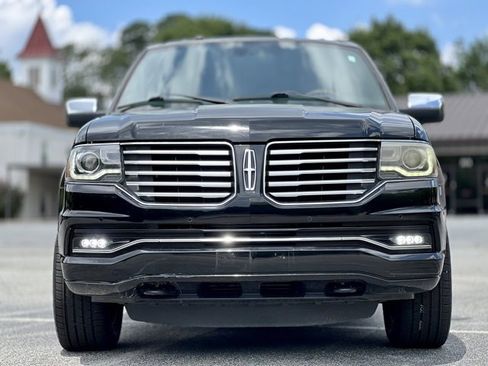 Used 2017 Lincoln Navigator L Select image 2