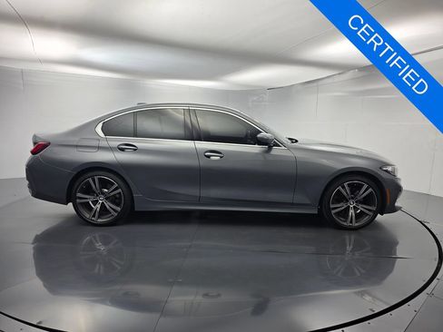 Certified 2024 BMW 330i Sedan w/ Convenience Package RWD image 3