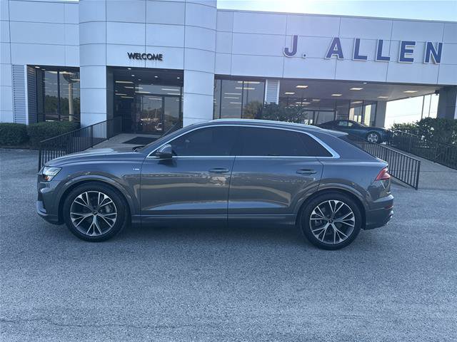 Used 2022 Audi Q8 Prestige AWD/4WD image 2