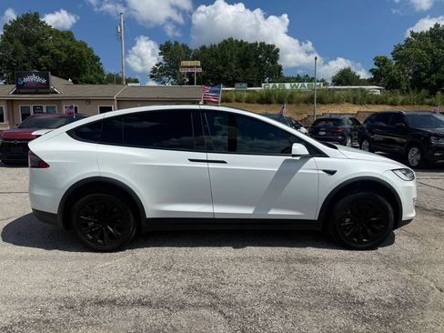Used 2021 Tesla Model X Long Range AWD/4WD image 3