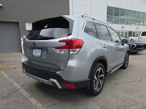 Used 2022 Subaru Forester Touring w/ Popular Package #2 image 10