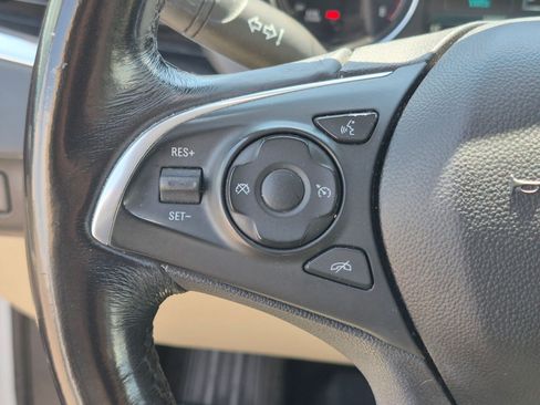 Used 2019 Buick Enclave Essence AWD/4WD image 17