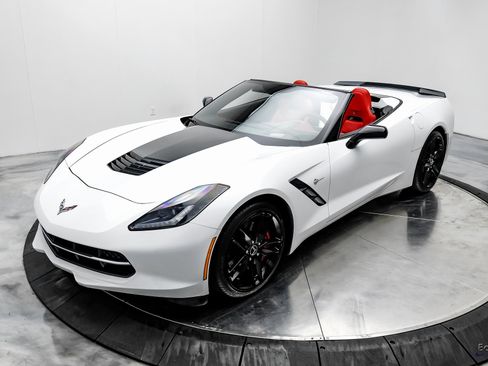 Used 2014 Chevrolet Corvette Z51 3LT Performance Exhaust GT w/ 3LT Preferred Equipment Group image 5