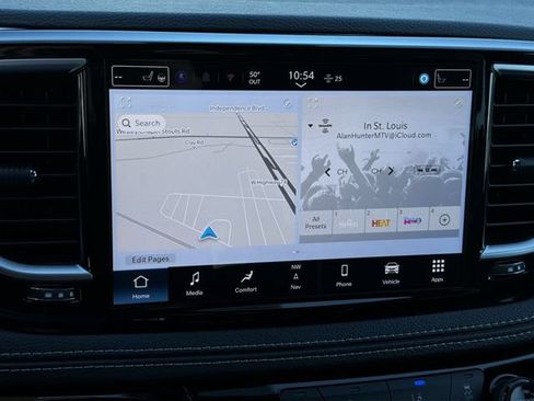 New 2026 Chrysler Pacifica Limited w/ S Appearance Package FWD image 21