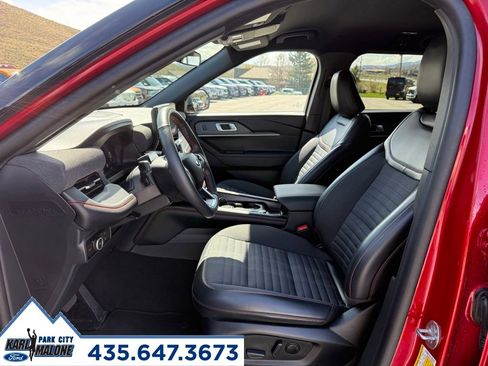 Used 2025 Ford Explorer ST-Line w/ ST-Line Street Pack AWD/4WD image 13
