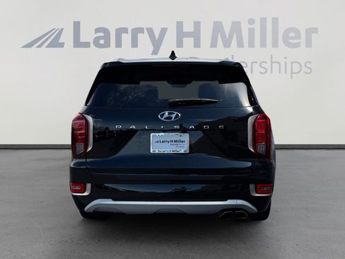 Used 2022 Hyundai Palisade Limited FWD image 4