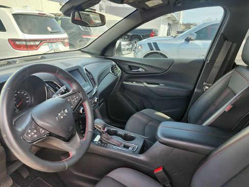 Used 2023 Chevrolet Equinox RS image 17
