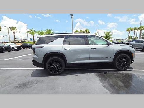 New 2026 Chevrolet Traverse RS w/ LPO, Floor Liner Package AWD/4WD image 19