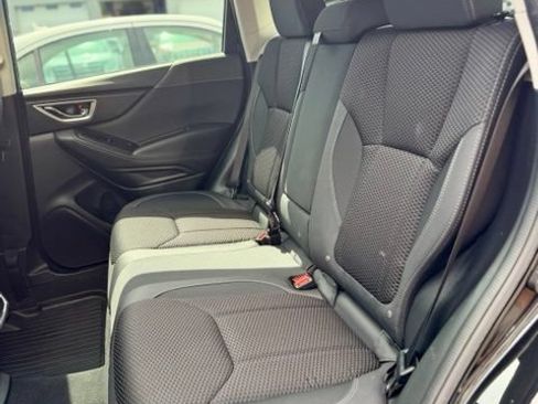 Used 2023 Subaru Forester Premium AWD/4WD image 24