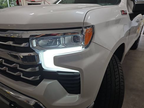 Used 2022 Chevrolet Silverado 1500 LTZ AWD/4WD image 34