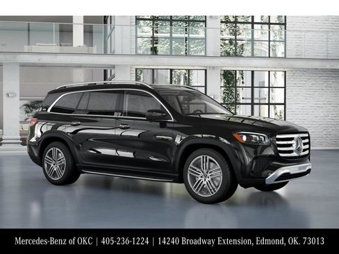 Used 2026 Mercedes-Benz GLS 450 GLS 450 image 12