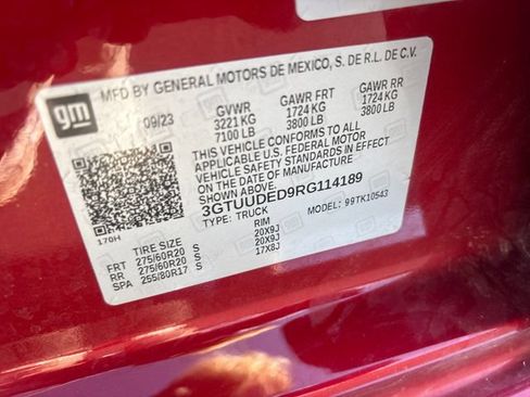 Used 2024 GMC Sierra 1500 SLT w/ SLT Premium Plus Package AWD/4WD image 34