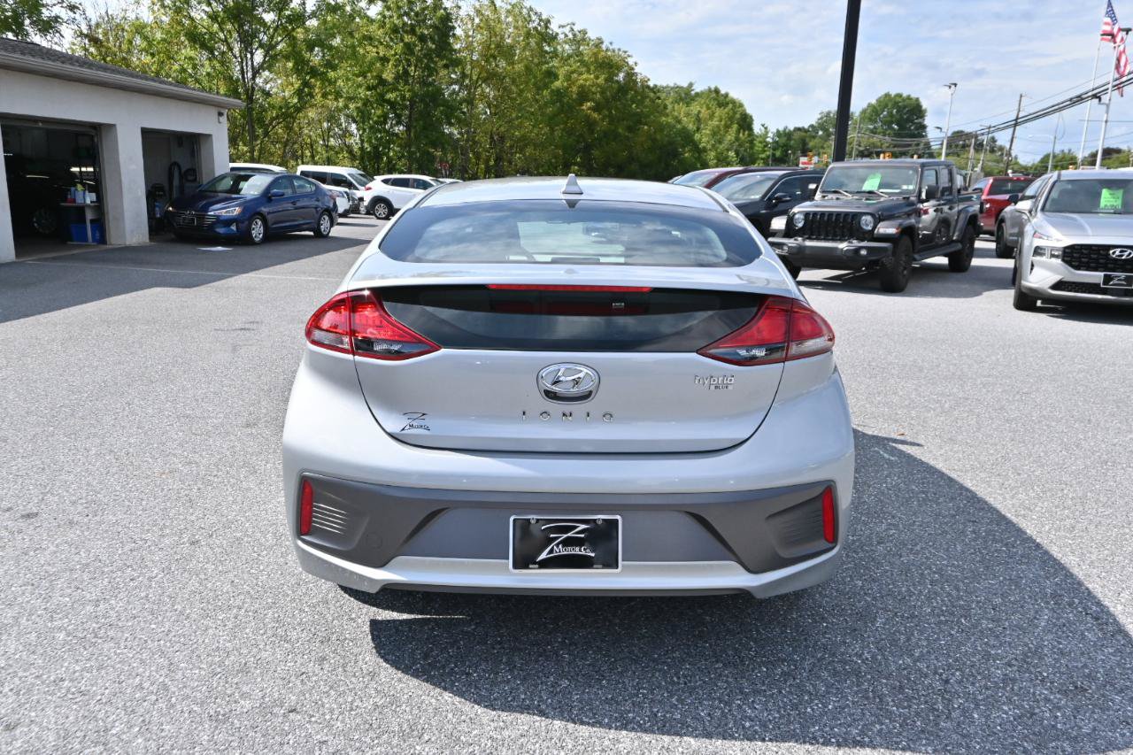 Used 2020 Hyundai Ioniq Blue FWD image 9