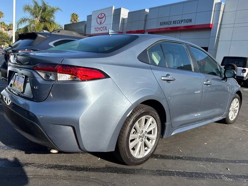 Used 2026 Toyota Corolla LE w/ LE Premium Package FWD image 5